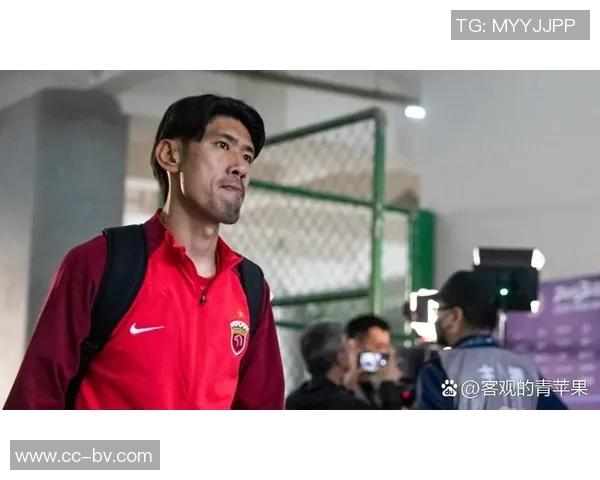 吕文君携手海港一路夺冠从中乙到中超退役后执教梯队传承足球梦想