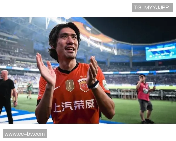 吕文君携手海港一路夺冠从中乙到中超退役后执教梯队传承足球梦想