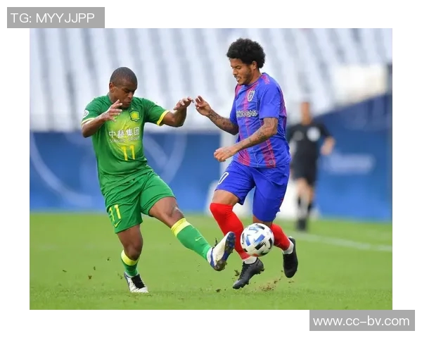 吕文君携手海港一路夺冠从中乙到中超退役后执教梯队传承足球梦想